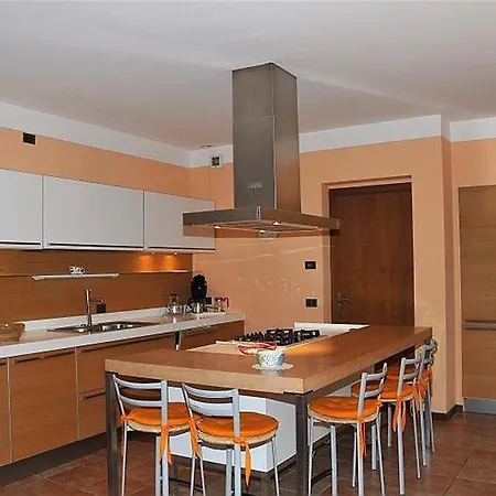 Casa Lucia 2 *